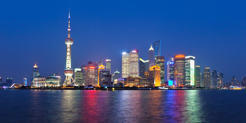 Skyline von Shanghai am Abend 