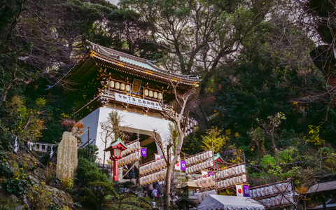 Enoshima  Zusihin Mondtour – Besuch auf der Anime Reise Japan