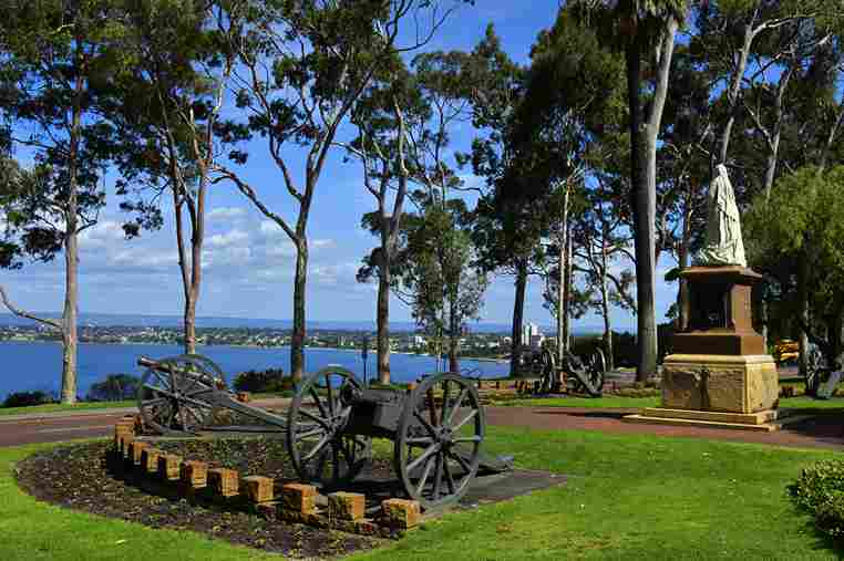 Historisches Denkmal von Königin Victoria im Kings Park, Perth, Australien.