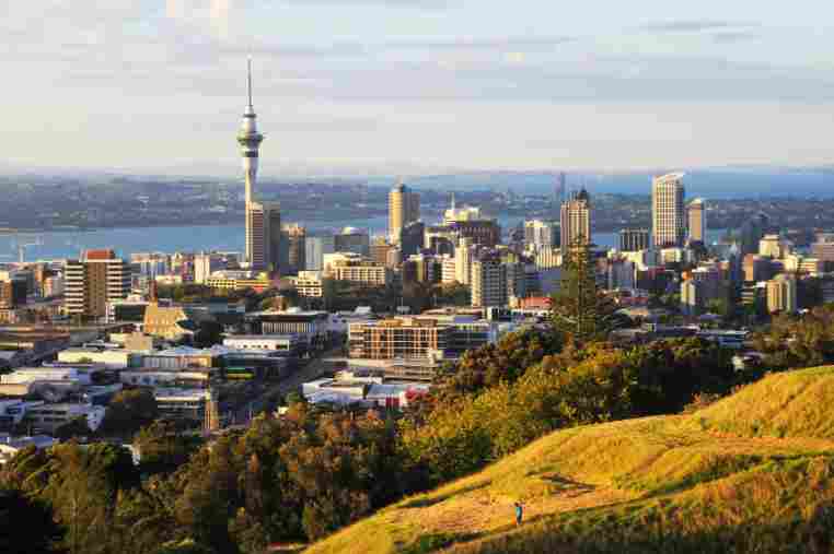 Skyline von Auckland mit dem berühmten Sky Tower