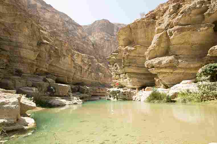 Spektakuläre Naturkulisse von Wadi Shab, Oman